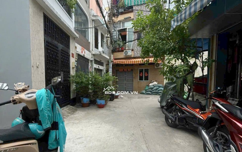 Bán Nhà HXH Đường LẠC LONG QUÂN 30,4m2 - 4TẦNG, 6,98 TỶ/TL, P3Q11